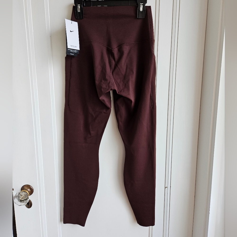Nike Universa Women's Medium-Support High-Waisted 7/8 Leggings with Pockets - Picture 8 of 12